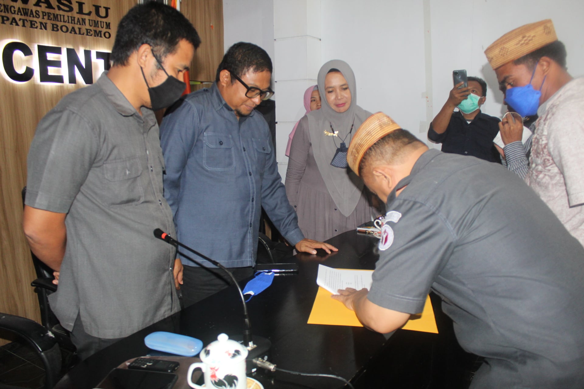 BAWASLU BOALEMO TEKEN MOU DENGAN TIGA ORMAS SEKALIGUS