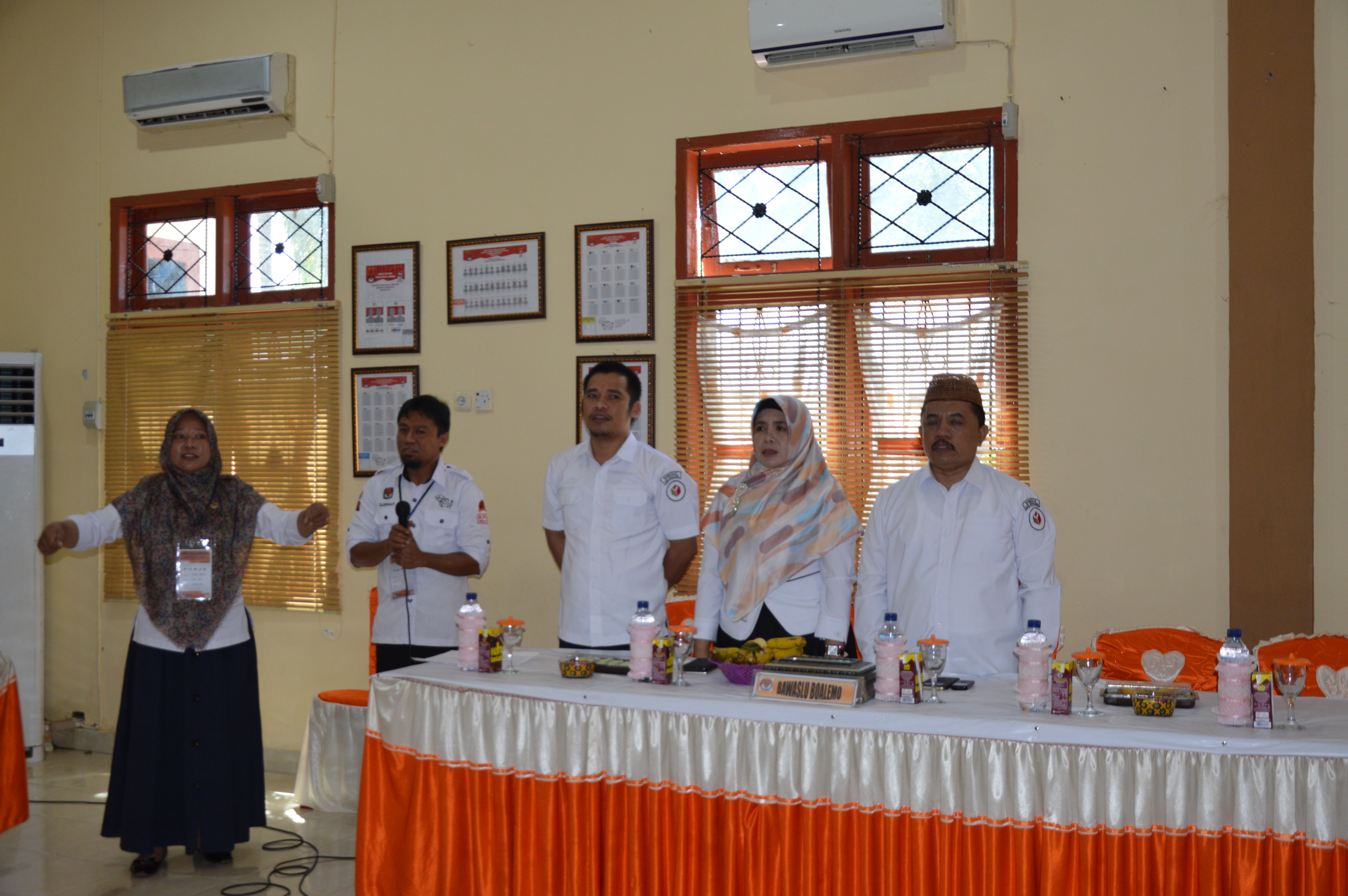 BAWASLU BOALEMO HADIRI RAPAT PLENO REKAPITULASI SUARA YANG DIGELAR OLEH KPU