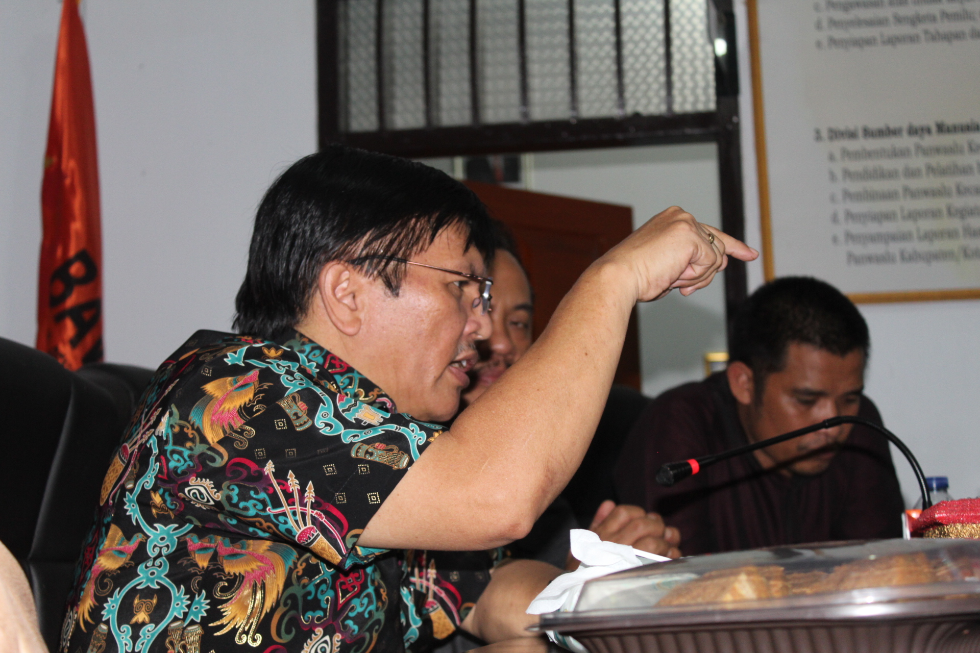 TINJAU KESIAPAN PENATAAN ARSIP DI PROVINSI GORONTALO, WOLLER : BAWASLU KAB. BOALEMO SUDAH MAJU DALAM KEARSIPAN