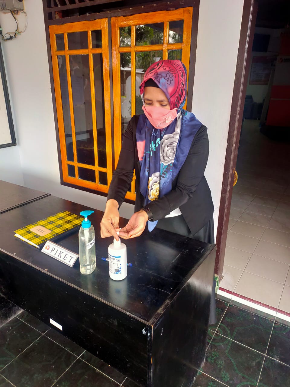 MASUK KERJA DIERA NEW NORMAL, BAWASLU KAB. BOALEMO PERKETAT PROTOKOL KESEHATAN