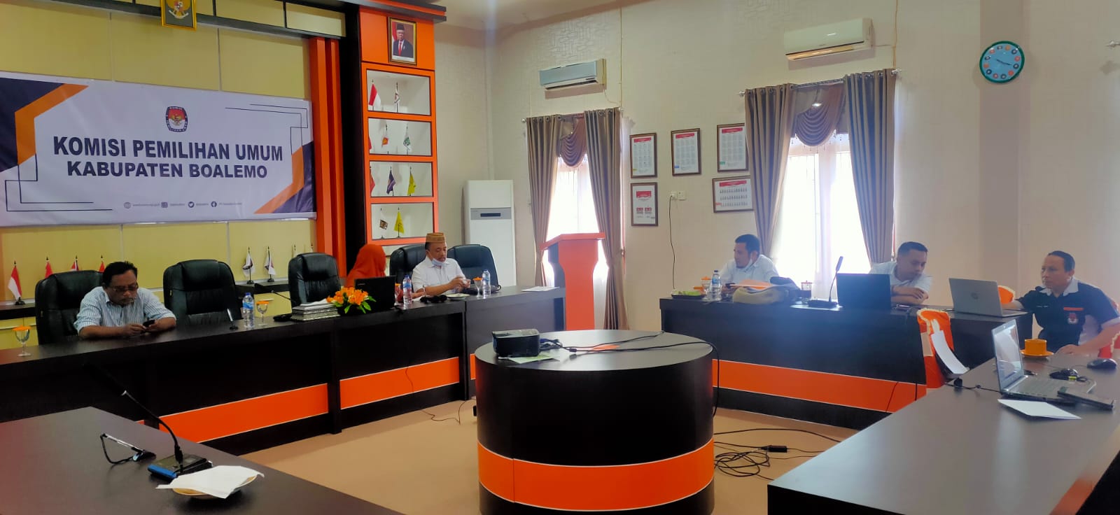 UJI AKURASI DATA PEMILIH, BAWASLU KAB. BOALEMO LAKUKAN UJI PETIK" DATA KPU"
