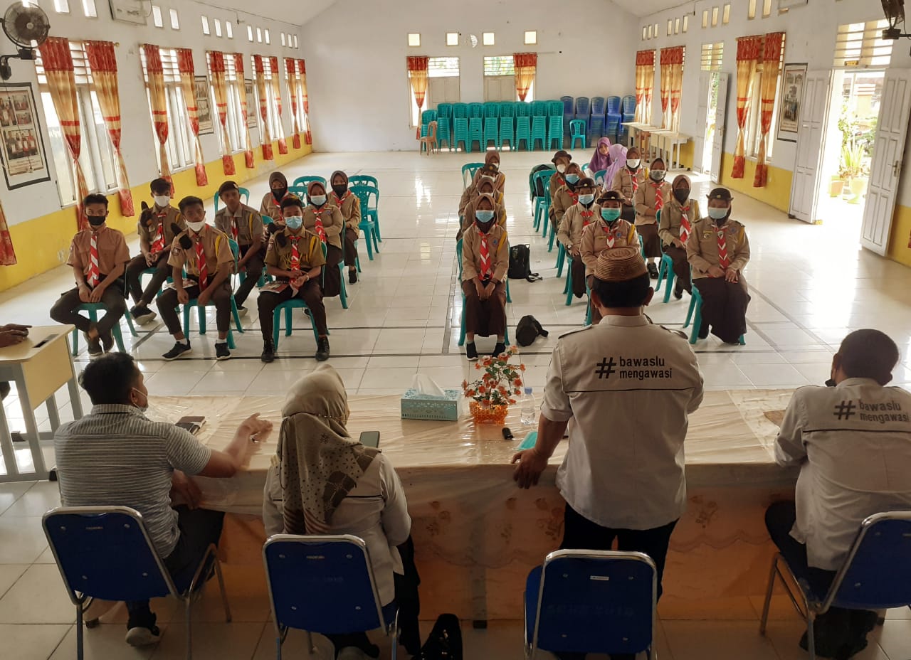 AMIR KOEM BUJUK SI SERAGAM COKELAT MASUK SAKA ADHYASTA PEMILU