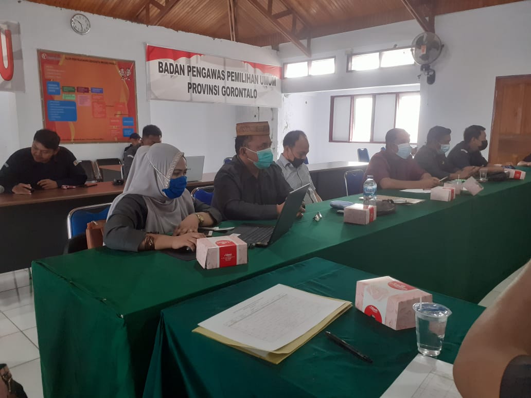 KETUA BAWASLU BOALEMO PASTIKAN BARANG HASIL DUGAAN PELANGGARAN PEMILU MASIH AMAN