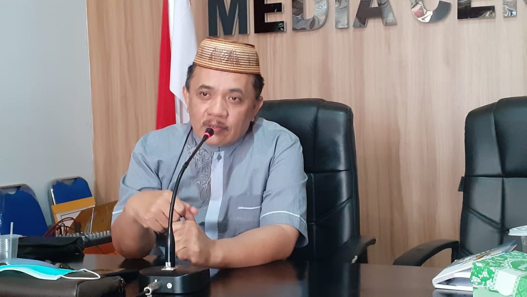 KERJA TUNTAS DAN TEPAT WAKTU, AMIR SAMPAIKAN TERIMAKASIH PADA SEKRETARIAT