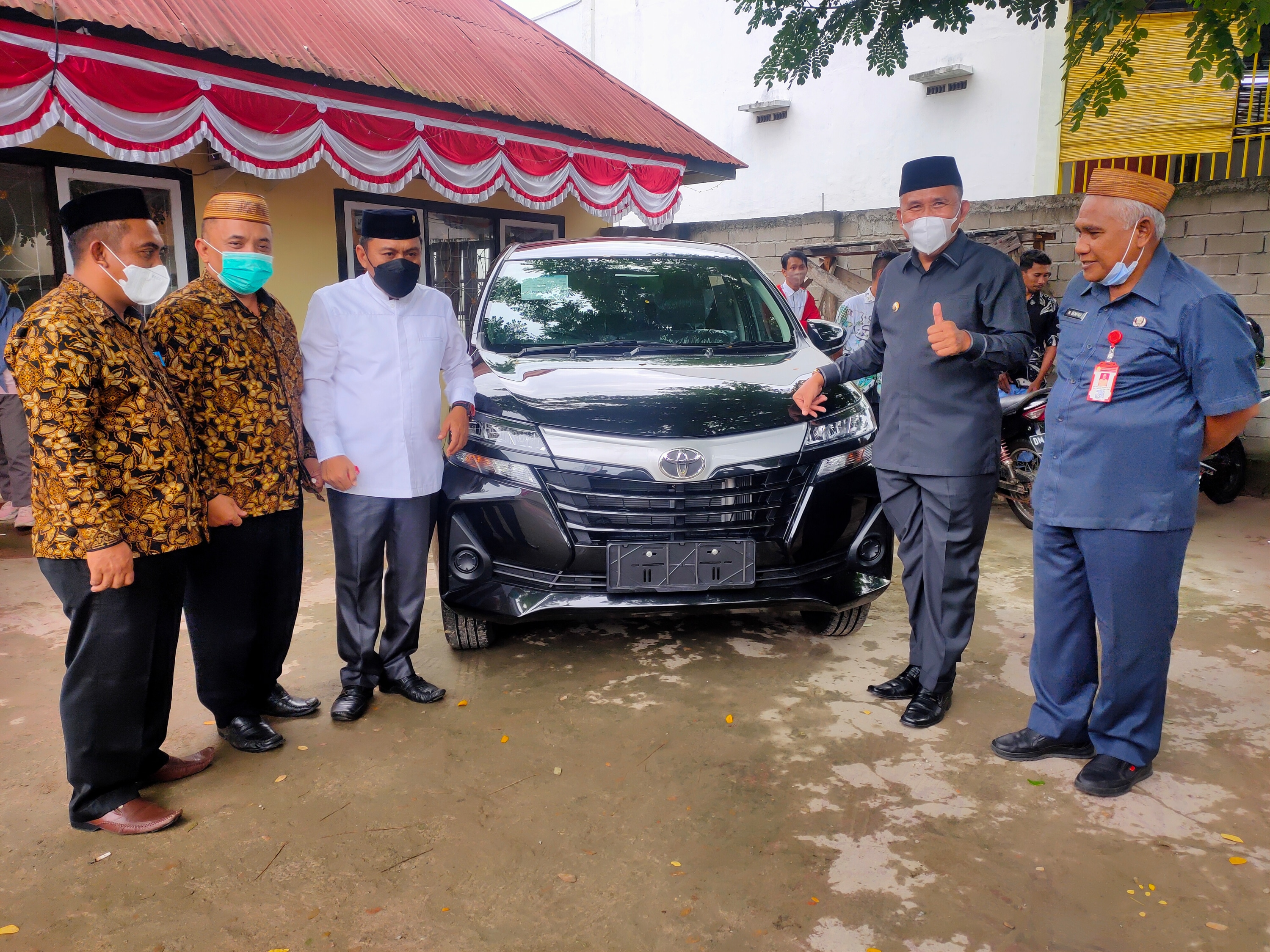 BAWASLU BOALEMO TERIMA MOBIL BARU DARI PEMDA