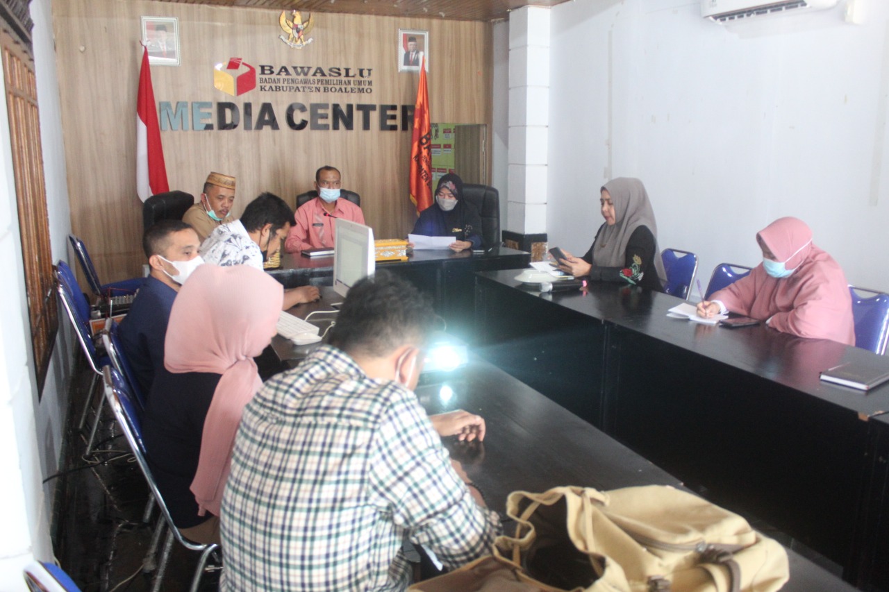 BAWASLU BOALEMO MINTA KPU SINKRONKAN DATA DENGAN KODIM DAN POLRES