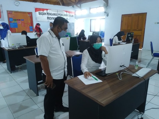 7 ORANG STAF BAWASLU BOALEMO MENGIKUTI UJIAN PPNPNS
