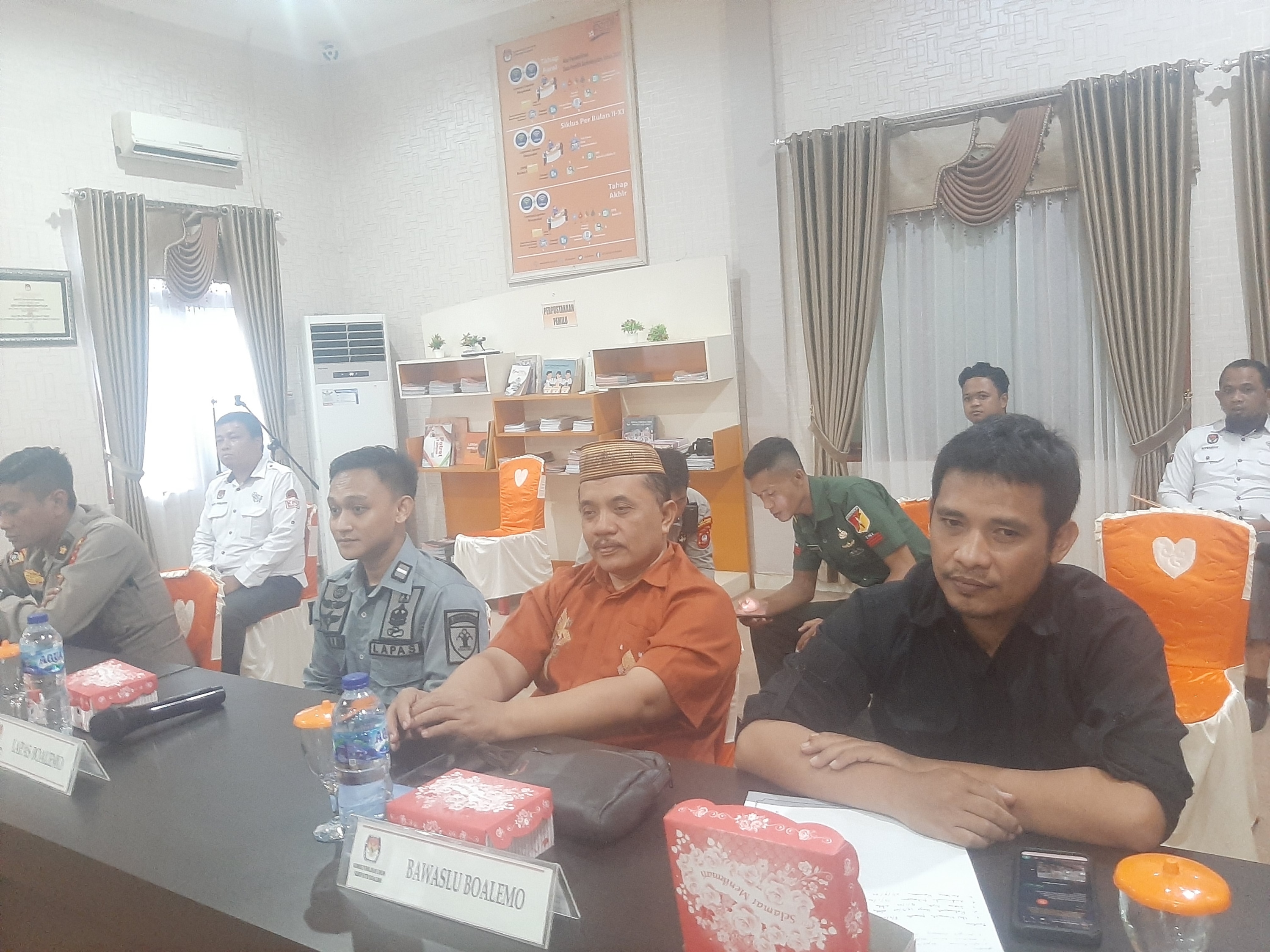BAWASLU BOALEMO HADIRI RAKOR PDPB TRIWULAN II DI KPU