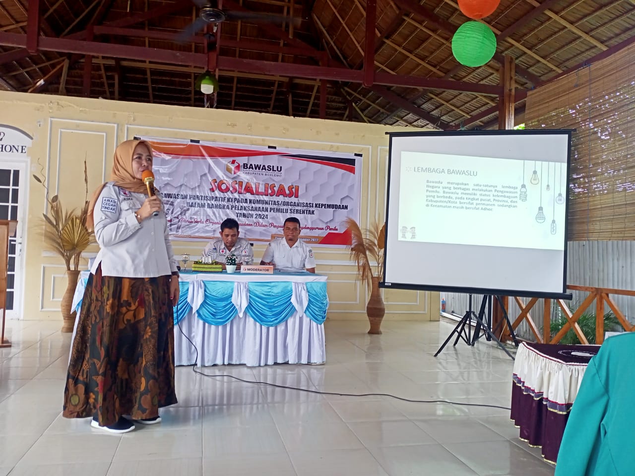 ASRAWATY ISA AJAK PARA PEMUDA BOALEMO JADI BAGIAN DARI PENYELENGGARAAN PEMILU 2024