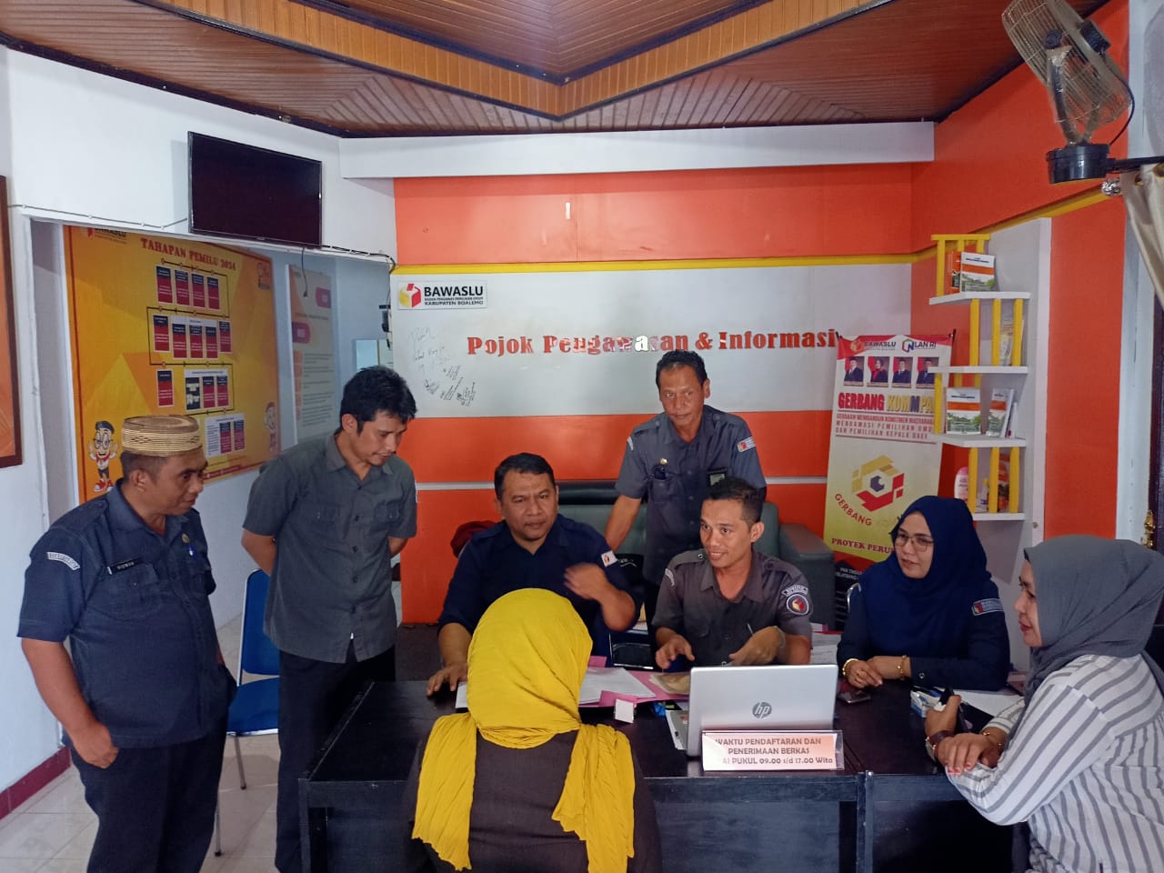 TIM POKJA BAWASLU BOALEMO PERPANJANG MASA PENDAFTARAN PANWASLU KECAMATAN