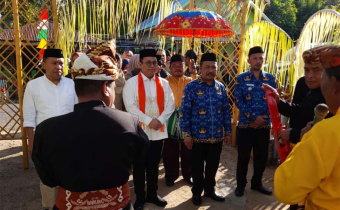 Ini Arti Adat Timamango Saat Sambut Anggota Bawaslu RI