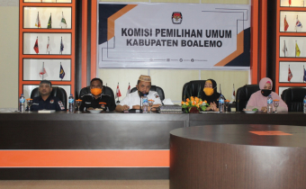 KPU KAB. BOALEMO TERIMA KUNJUNGAN BAWASLU DALAM RANGKA RISET