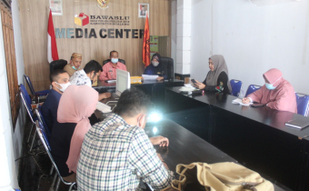 BAWASLU BOALEMO MINTA KPU SINKRONKAN DATA DENGAN KODIM DAN POLRES