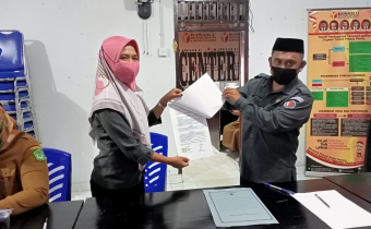 KORSEK DAN STAF BAWASLU BOALEMO TEKEN PERJANJIAN KINERJA TAHUN 2021