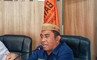 RIDWAN  AJAK SELURUH  STAF  TEKUNI PEKERJAAN