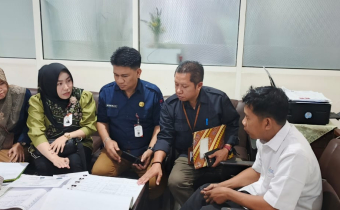 Rahmat Djakaria Lakukan Penelitan Dokumen Bapaslon 